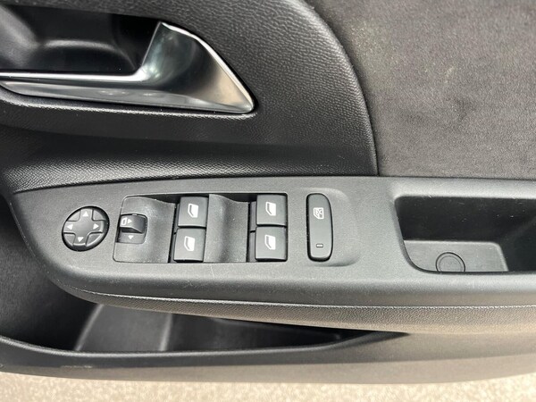 Used Vauxhall Corsa 2024 for sale - 76232740: Photo 21