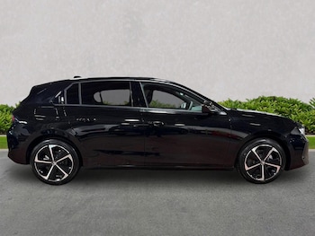 Used Vauxhall Astra 2025 for sale - 76769967: Photo