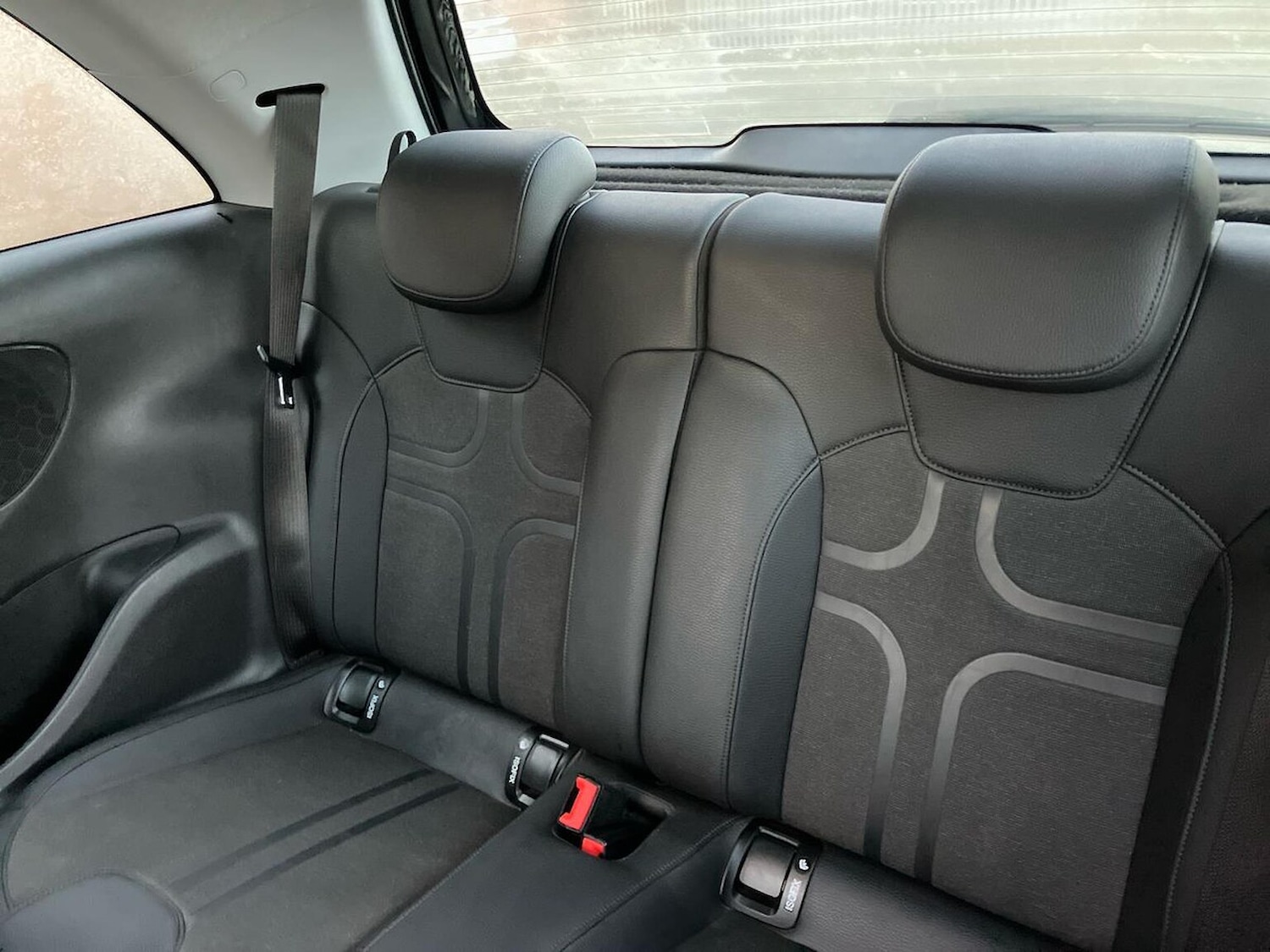 Used Vauxhall ADAM 2017 for sale - 76605592: Photo 16