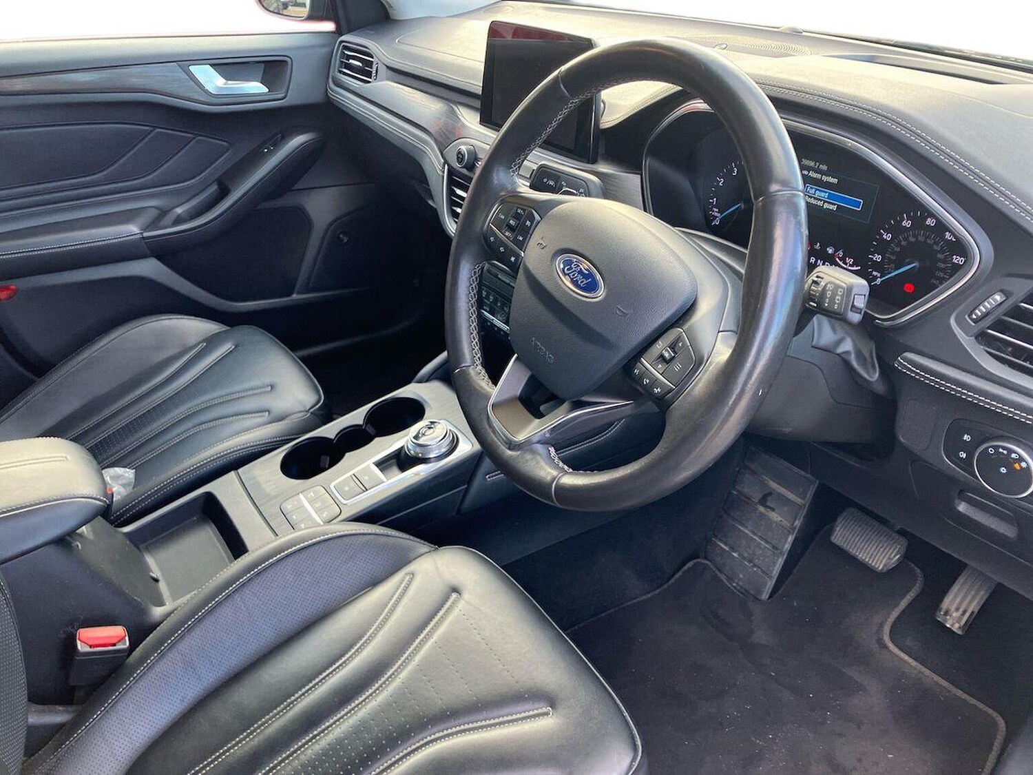 Used Ford Focus 2018 for sale - 76860035: Photo 15