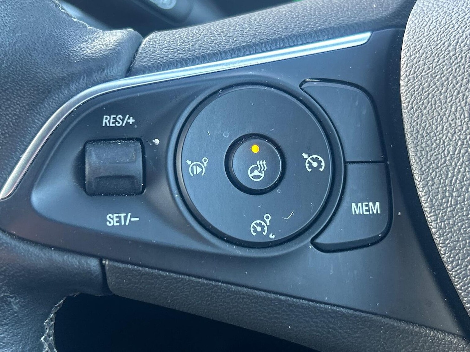 Used Vauxhall Crossland 2024 for sale - 76748407: Photo 26