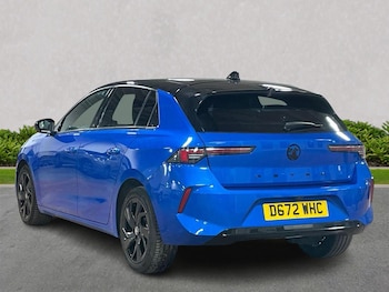 Used Vauxhall Astra 2022 for sale - 76030335: Photo 2