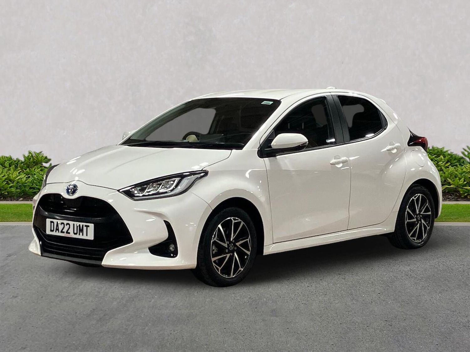 Used Toyota Yaris 2022 for sale - 76605594: Photo 1
