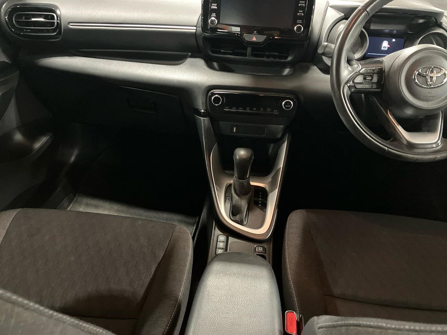 Used Toyota Yaris 2022 for sale - 76605594: Photo 12