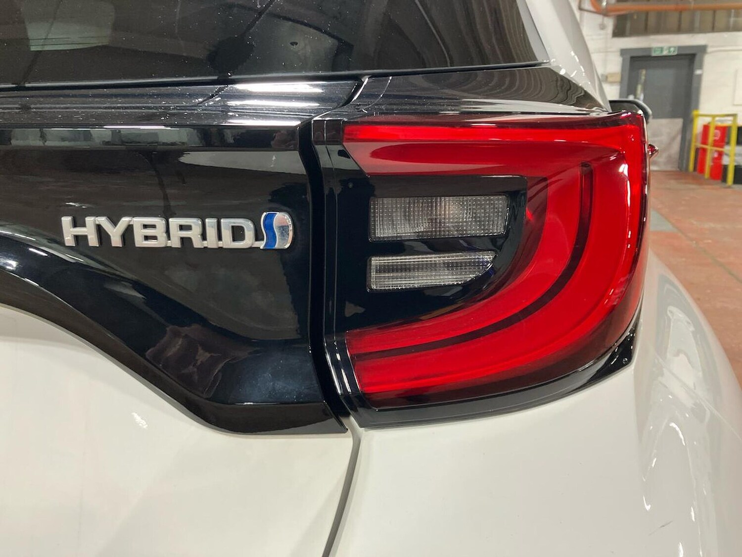 Used Toyota Yaris 2022 for sale - 76605594: Photo 32