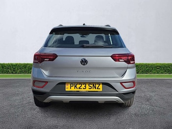 Used Volkswagen T-Roc 2023 for sale - 79024044: Photo