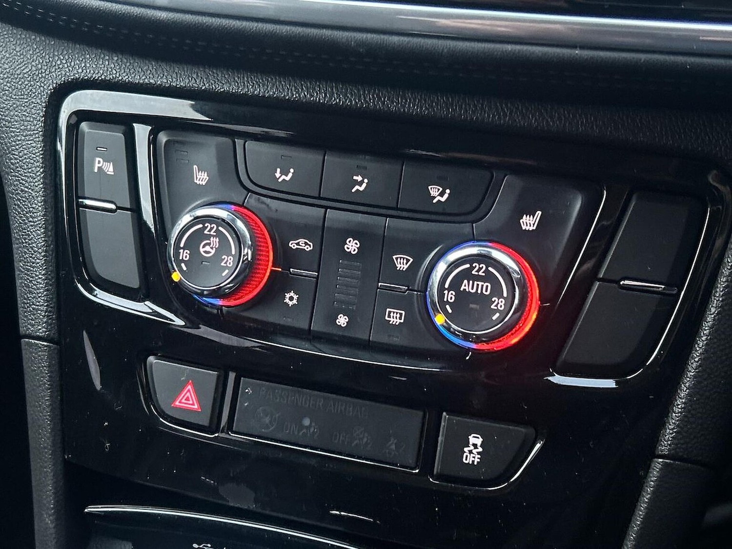 Used Vauxhall Mokka X 2018 for sale - 76142979: Photo 11