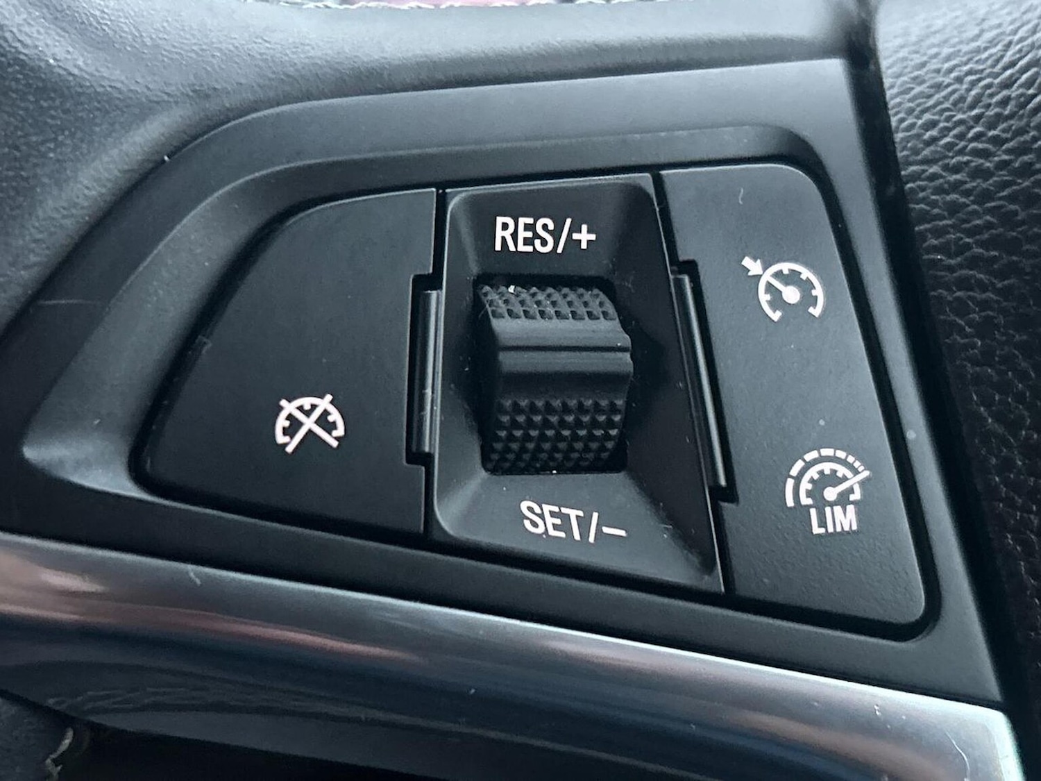 Used Vauxhall Mokka X 2018 for sale - 76142979: Photo 23
