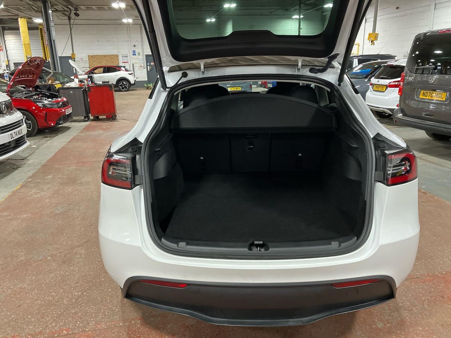 Used Tesla Model Y 2023 for sale - 78195845: Photo 19