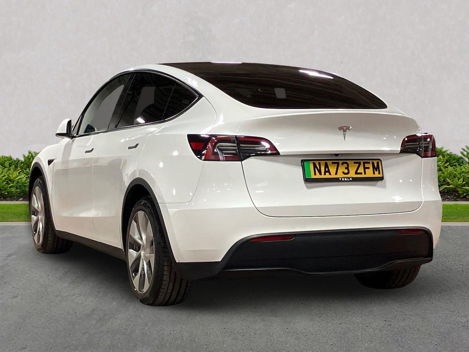 Used Tesla Model Y 2023 for sale - 78195845: Photo 2