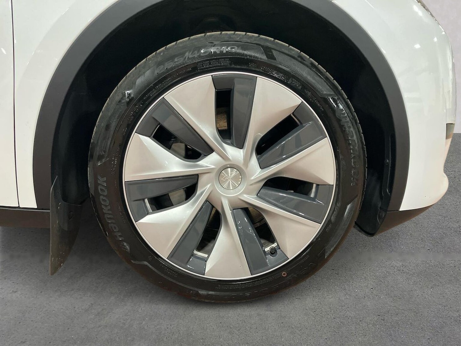 Used Tesla Model Y 2023 for sale - 78195845: Photo 8