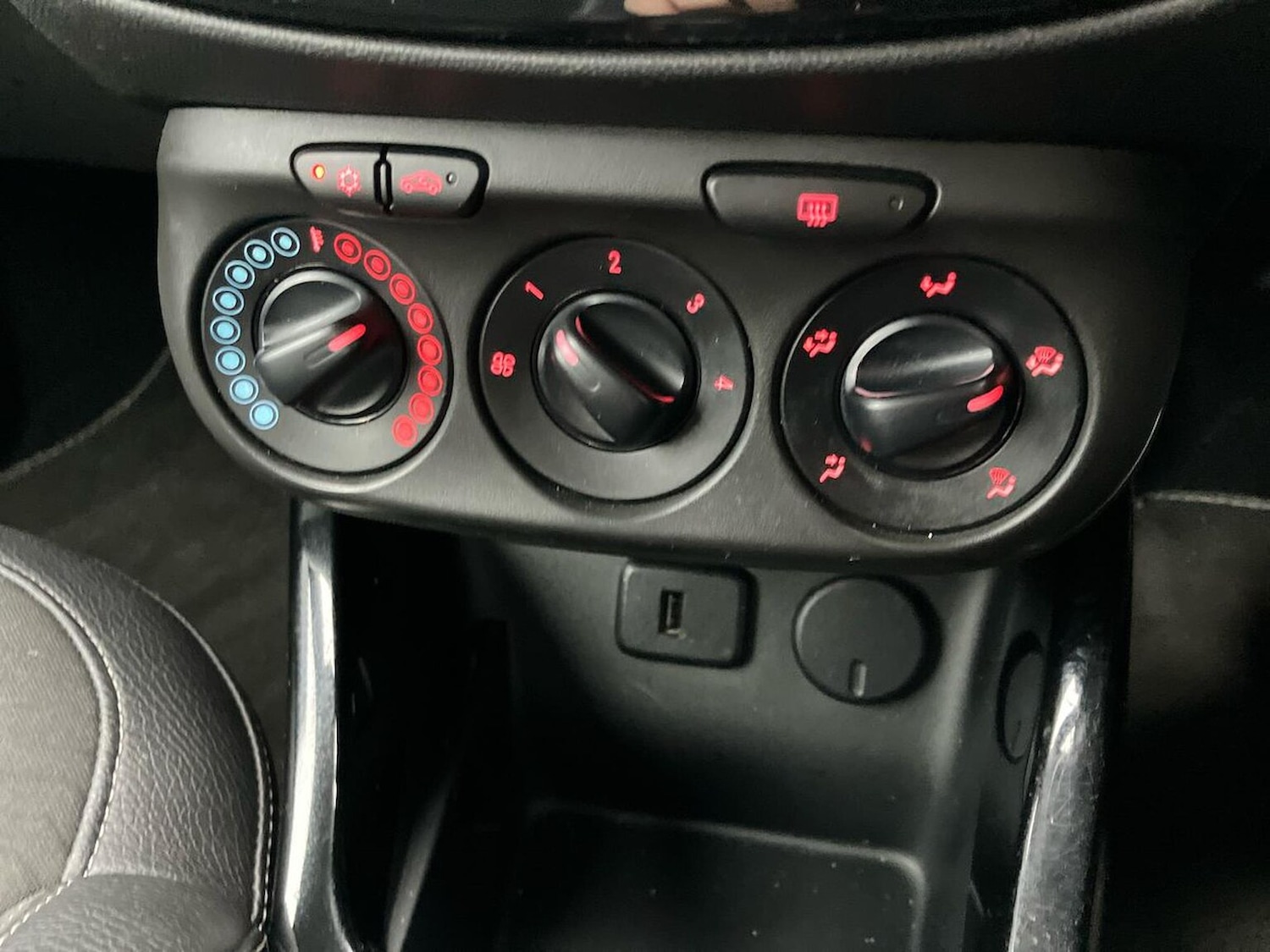 Used Vauxhall ADAM 2019 for sale - 77077369: Photo 12