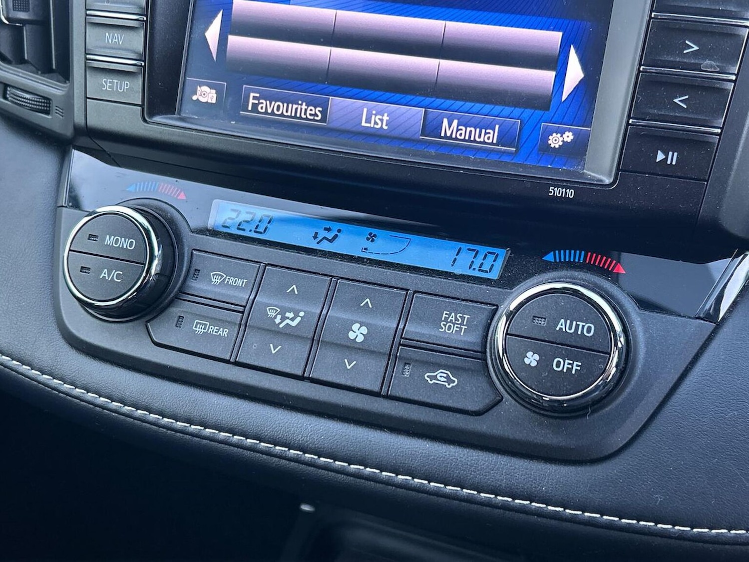 Used Toyota RAV4 2018 for sale - 76030336: Photo 12