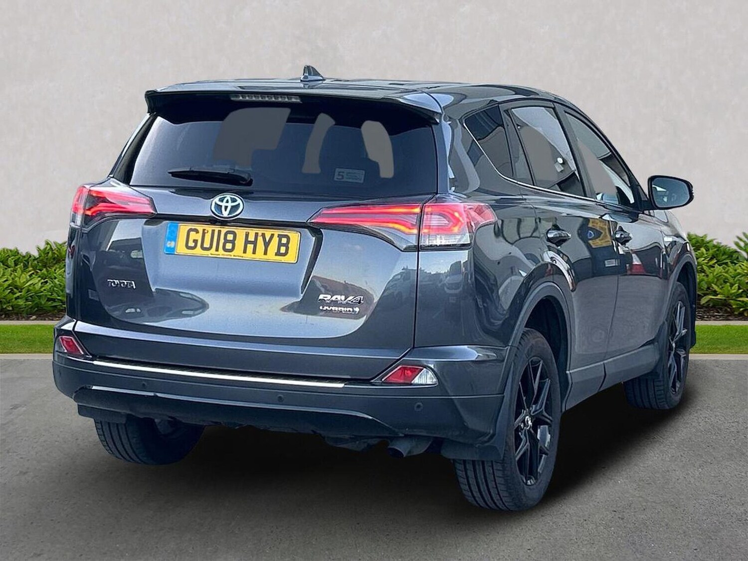 Used Toyota RAV4 2018 for sale - 76030336: Photo 18