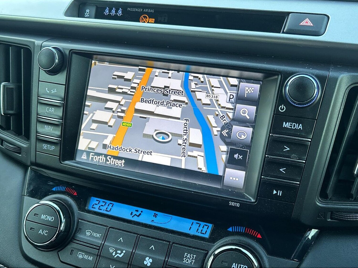 Used Toyota RAV4 2018 for sale - 76030336: Photo 24