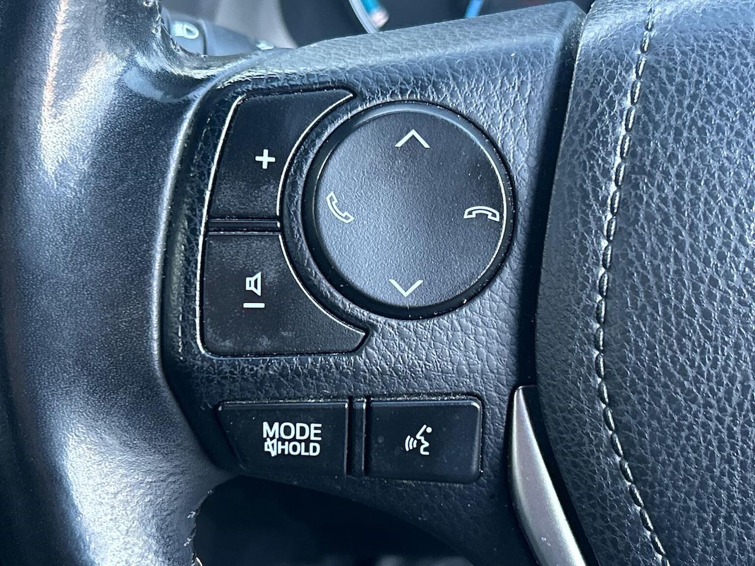 Used Toyota RAV4 2018 for sale - 76030336: Photo 26