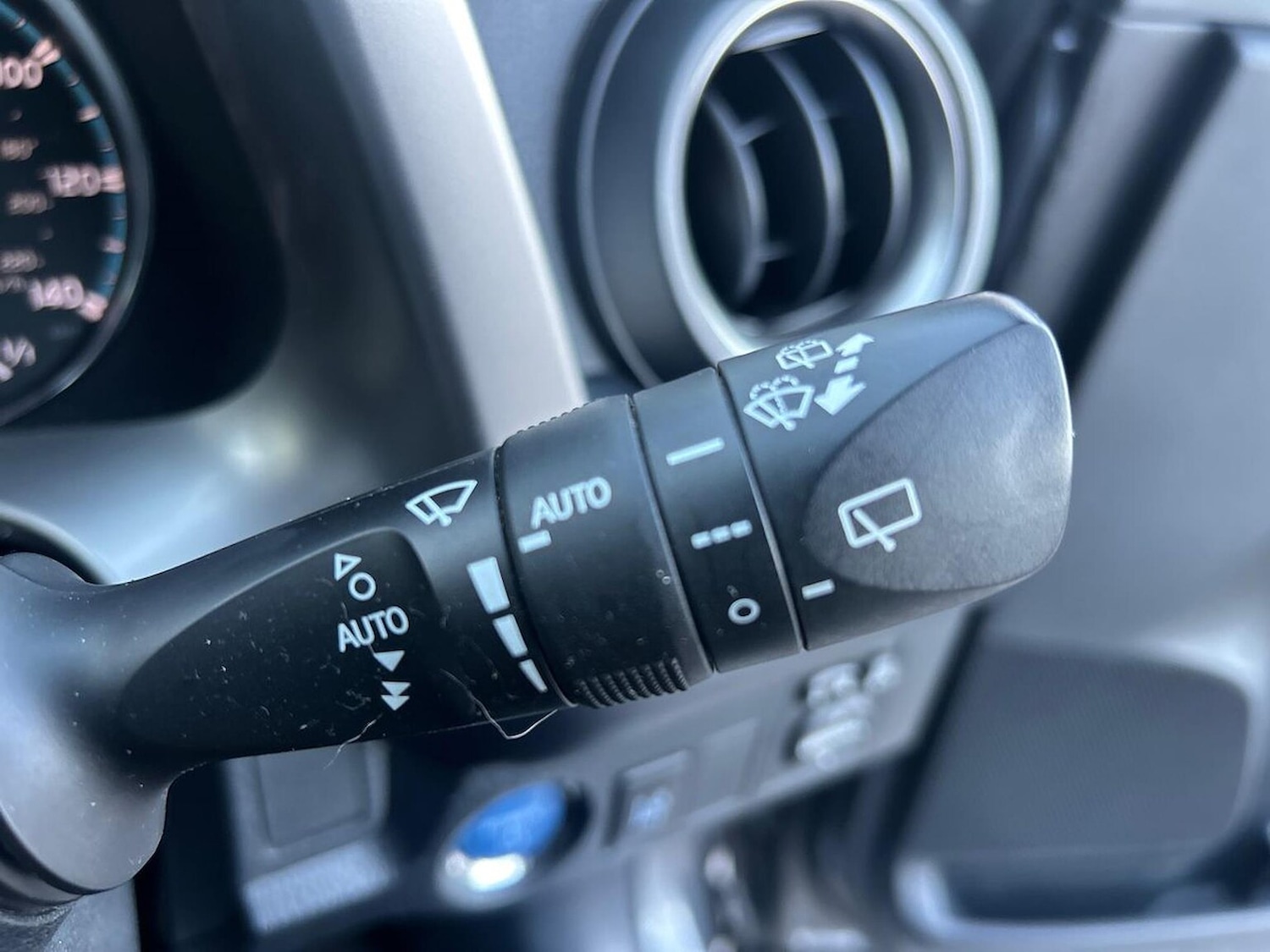 Used Toyota RAV4 2018 for sale - 76030336: Photo 29