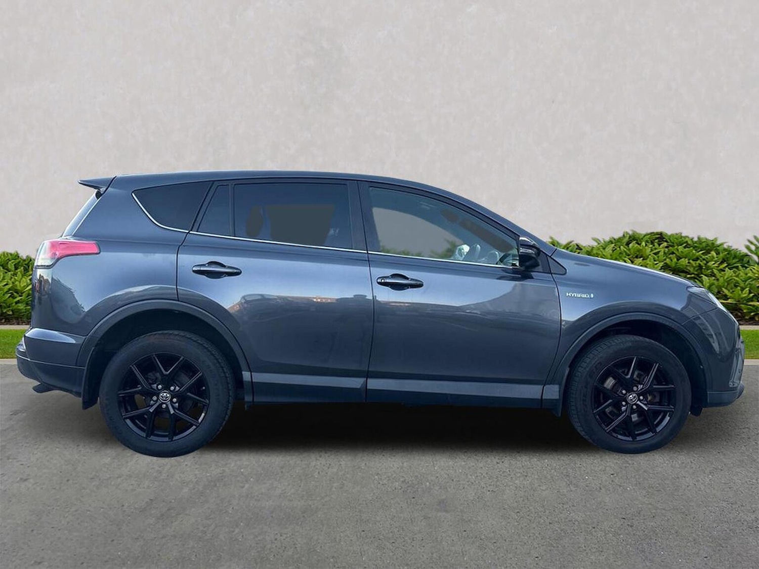 Used Toyota RAV4 2018 for sale - 76030336: Photo 3