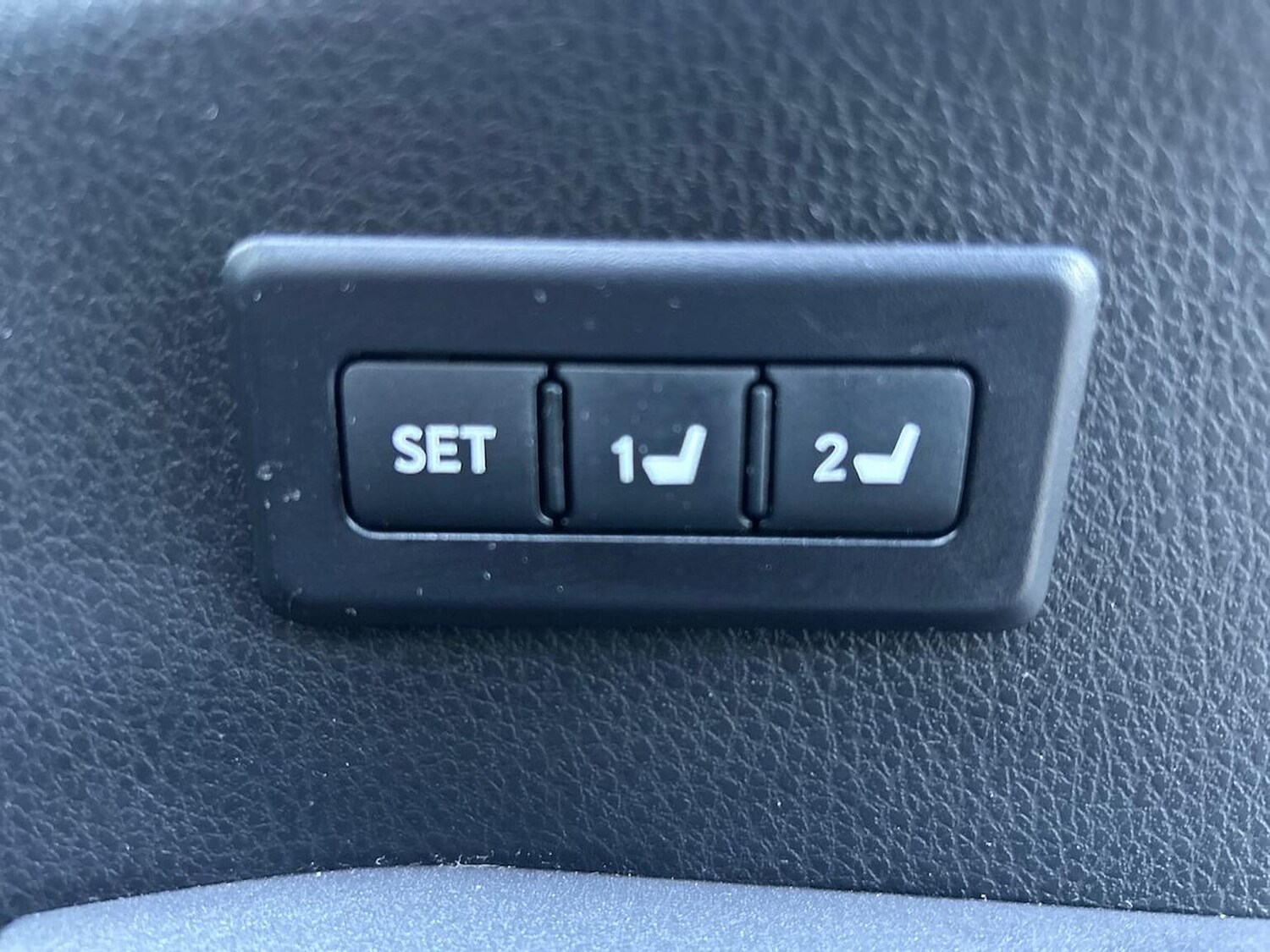 Used Toyota RAV4 2018 for sale - 76030336: Photo 32