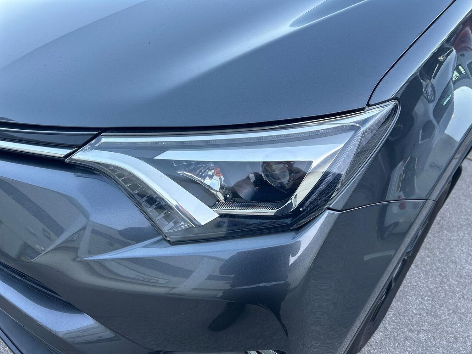 Used Toyota RAV4 2018 for sale - 76030336: Photo 34