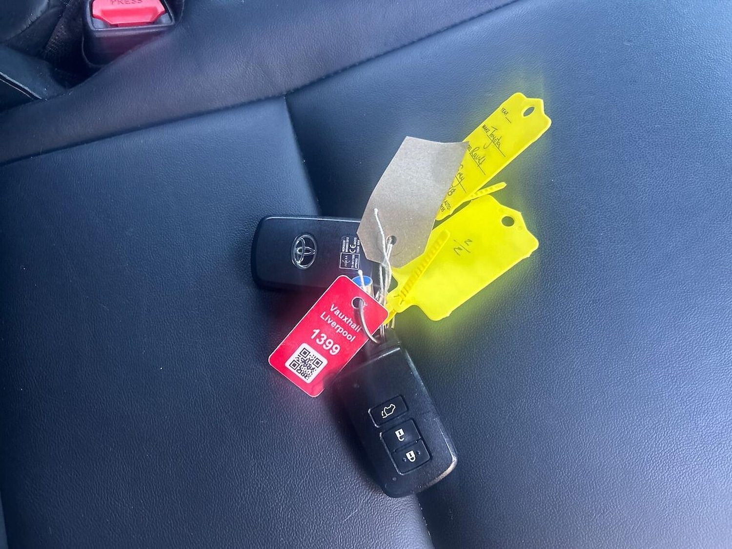 Used Toyota RAV4 2018 for sale - 76030336: Photo 35