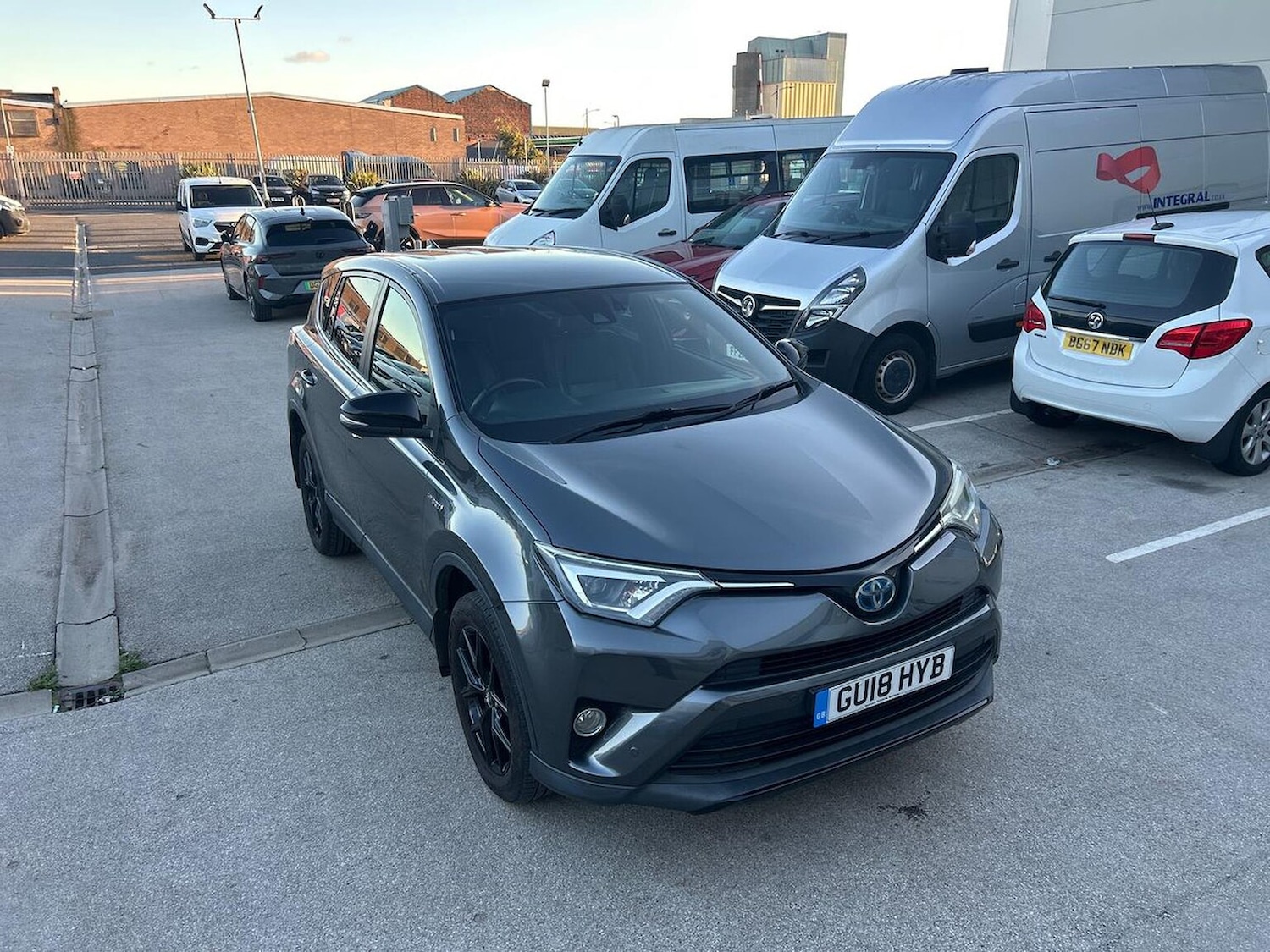 Used Toyota RAV4 2018 for sale - 76030336: Photo 39