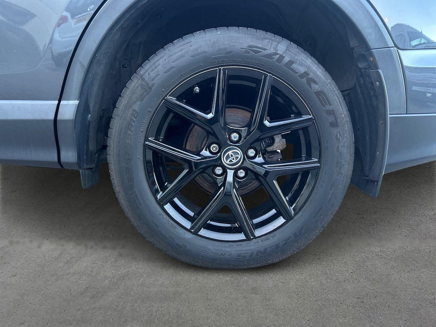 Used Toyota RAV4 2018 for sale - 76030336: Photo 6