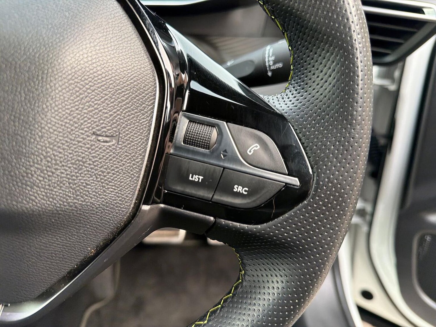 Used Peugeot 2008 2022 for sale - 76707512: Photo 27