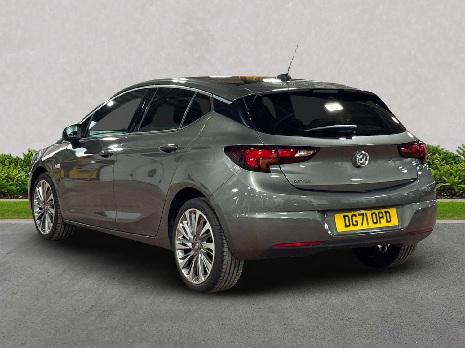 Used Vauxhall Astra 2021 for sale - 76583257: Photo 2