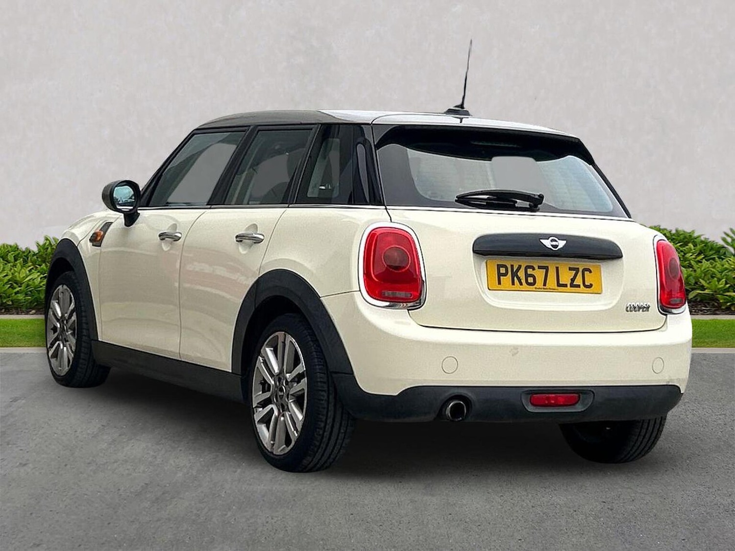 Used MINI Hatch 2017 for sale - 77065776: Photo 2