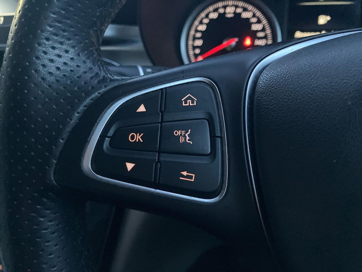 Used Mercedes-Benz GLC 2017 for sale - 77676327: Photo 26