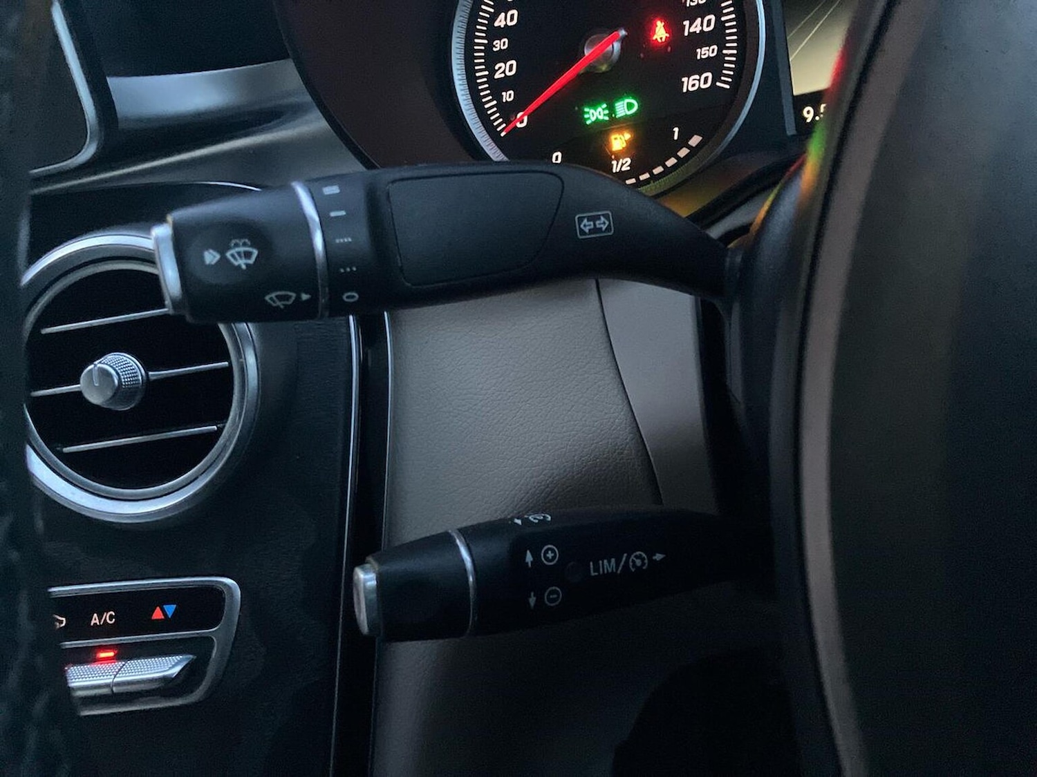 Used Mercedes-Benz GLC 2017 for sale - 77676327: Photo 28