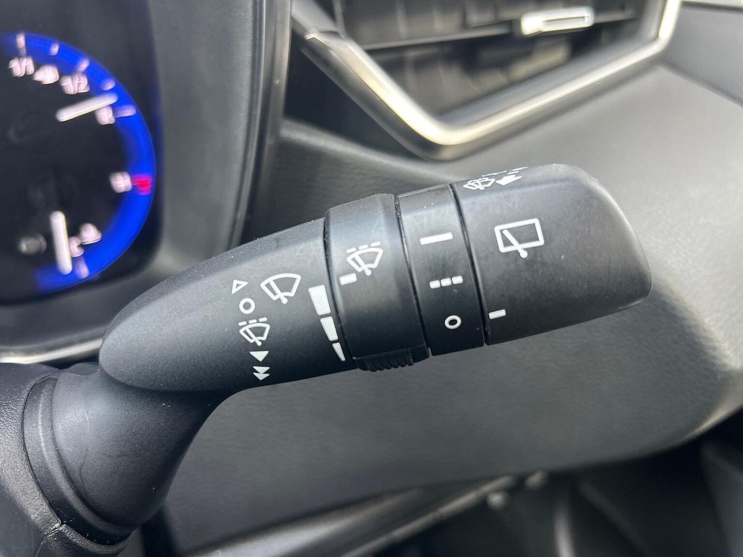 Used Toyota Corolla 2020 for sale - 76353606: Photo 29