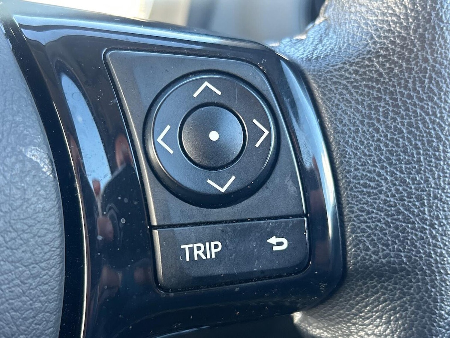 Used Toyota Yaris 2020 for sale - 76374339: Photo 27