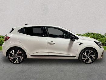 Used Renault Clio 2023 for sale - 77775211: Photo