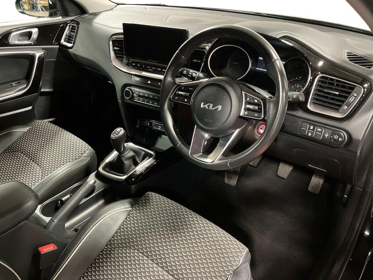 Used Kia Ceed 2023 for sale - 76951181: Photo 15