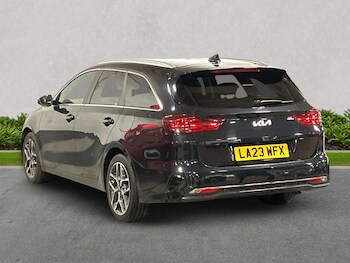 Used Kia Ceed 2023 for sale - 76951181: Photo