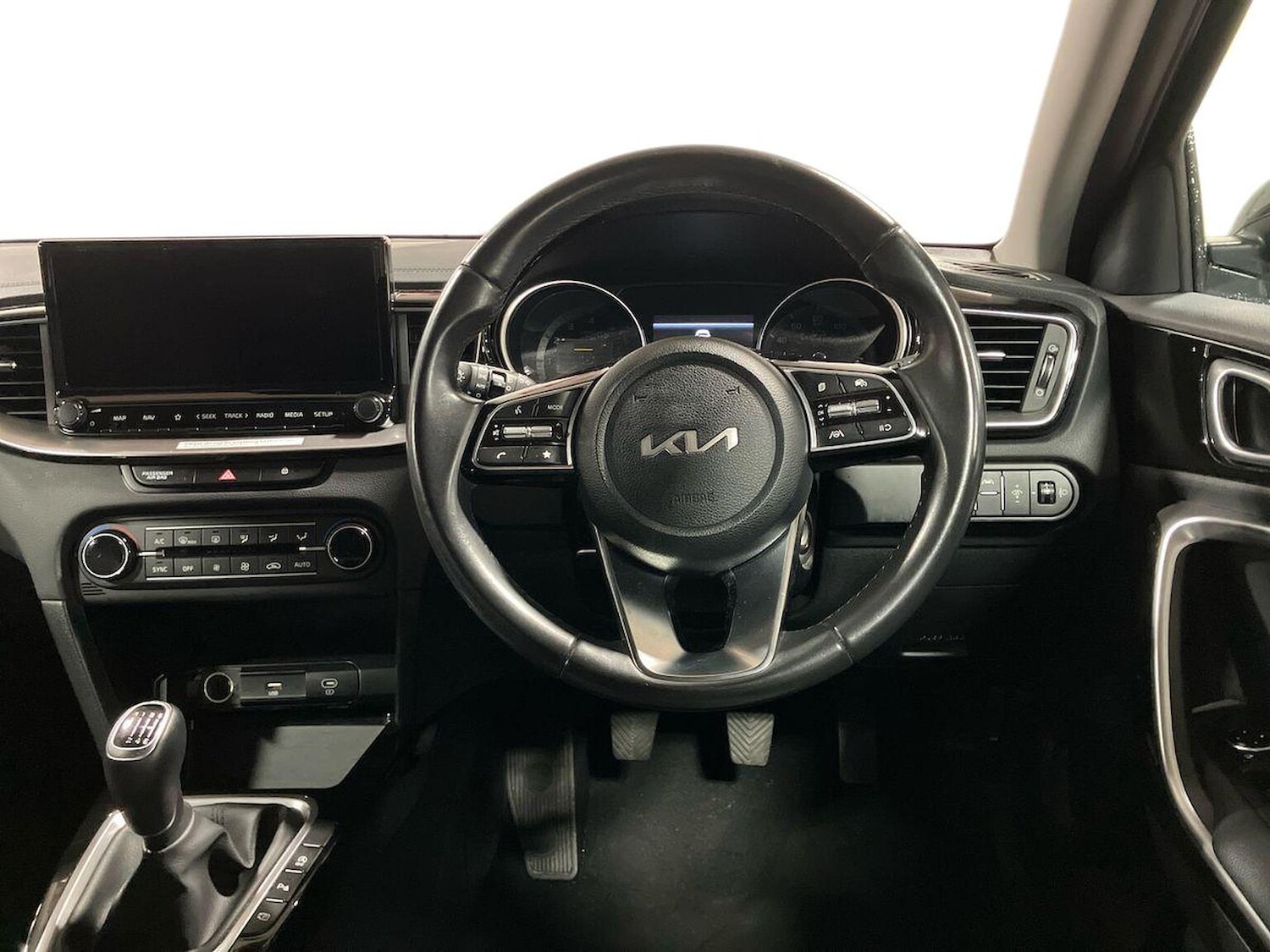 Used Kia Ceed 2023 for sale - 76951181: Photo 9