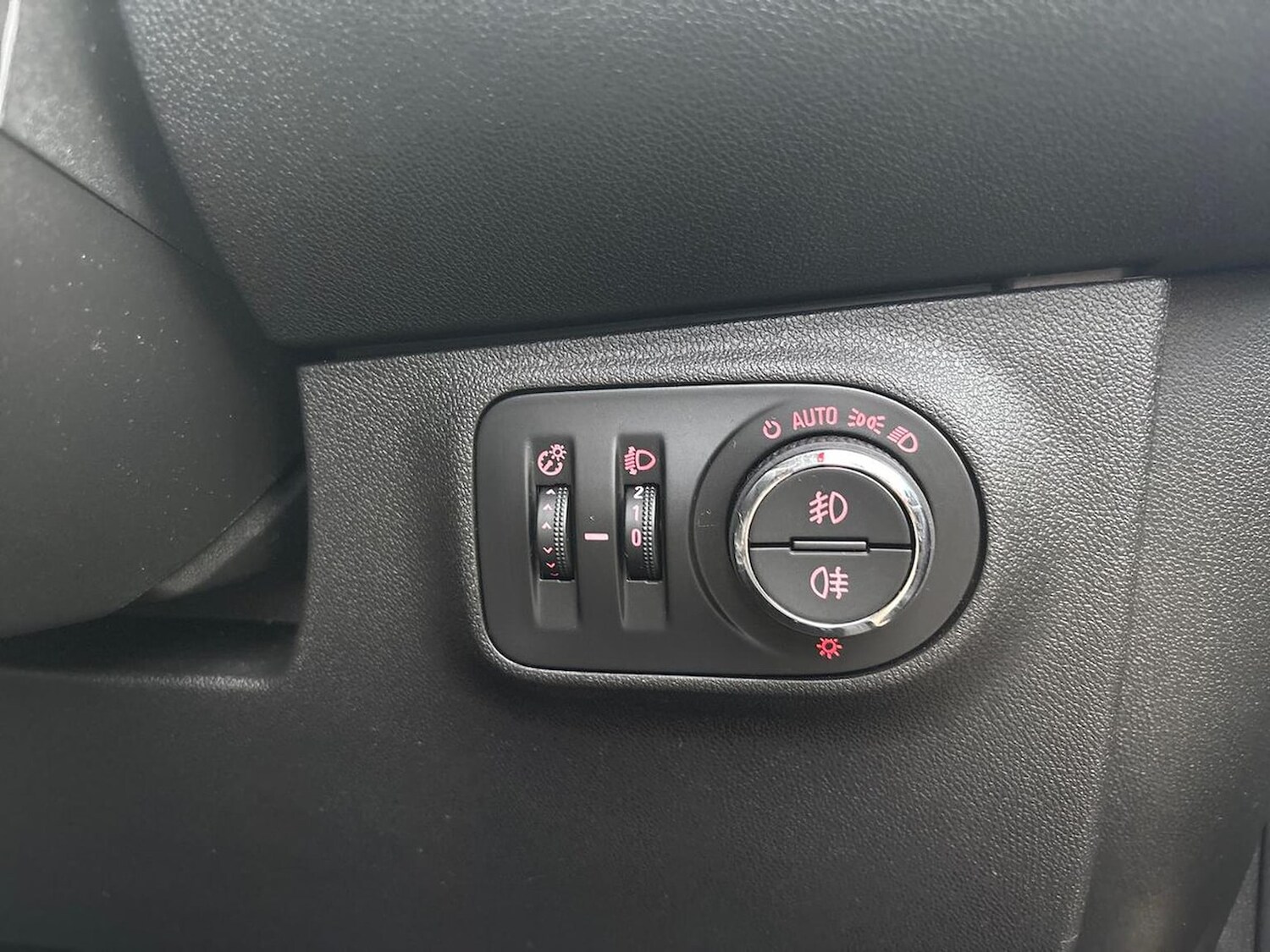 Used Vauxhall Corsa 2018 for sale - 76391760: Photo 22