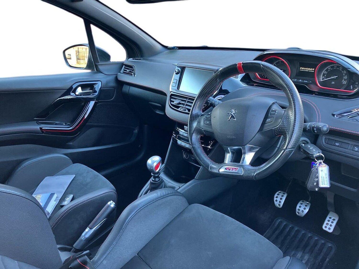 Used Peugeot 208 2016 for sale - 76778250: Photo 15