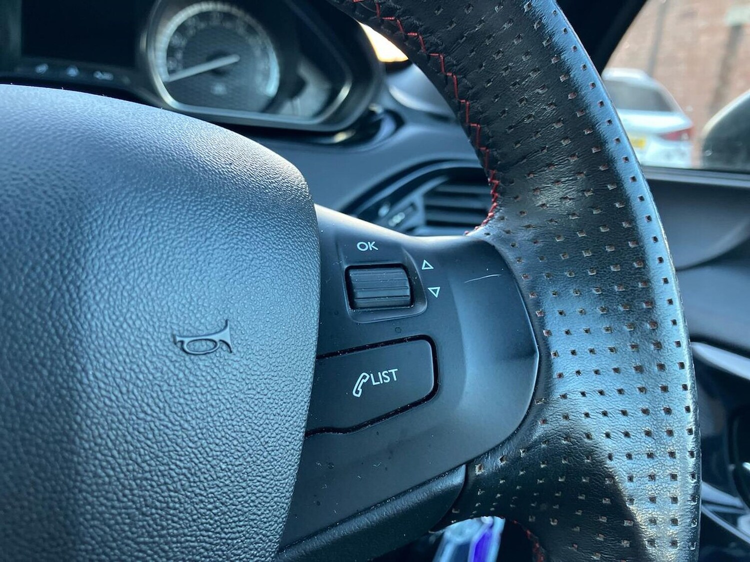 Used Peugeot 208 2016 for sale - 76778250: Photo 27