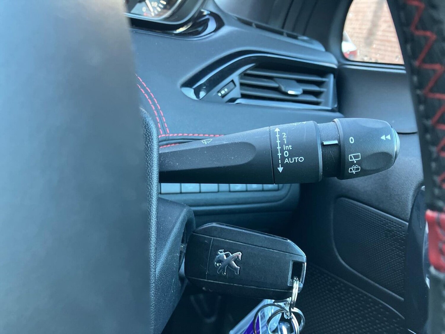 Used Peugeot 208 2016 for sale - 76778250: Photo 29