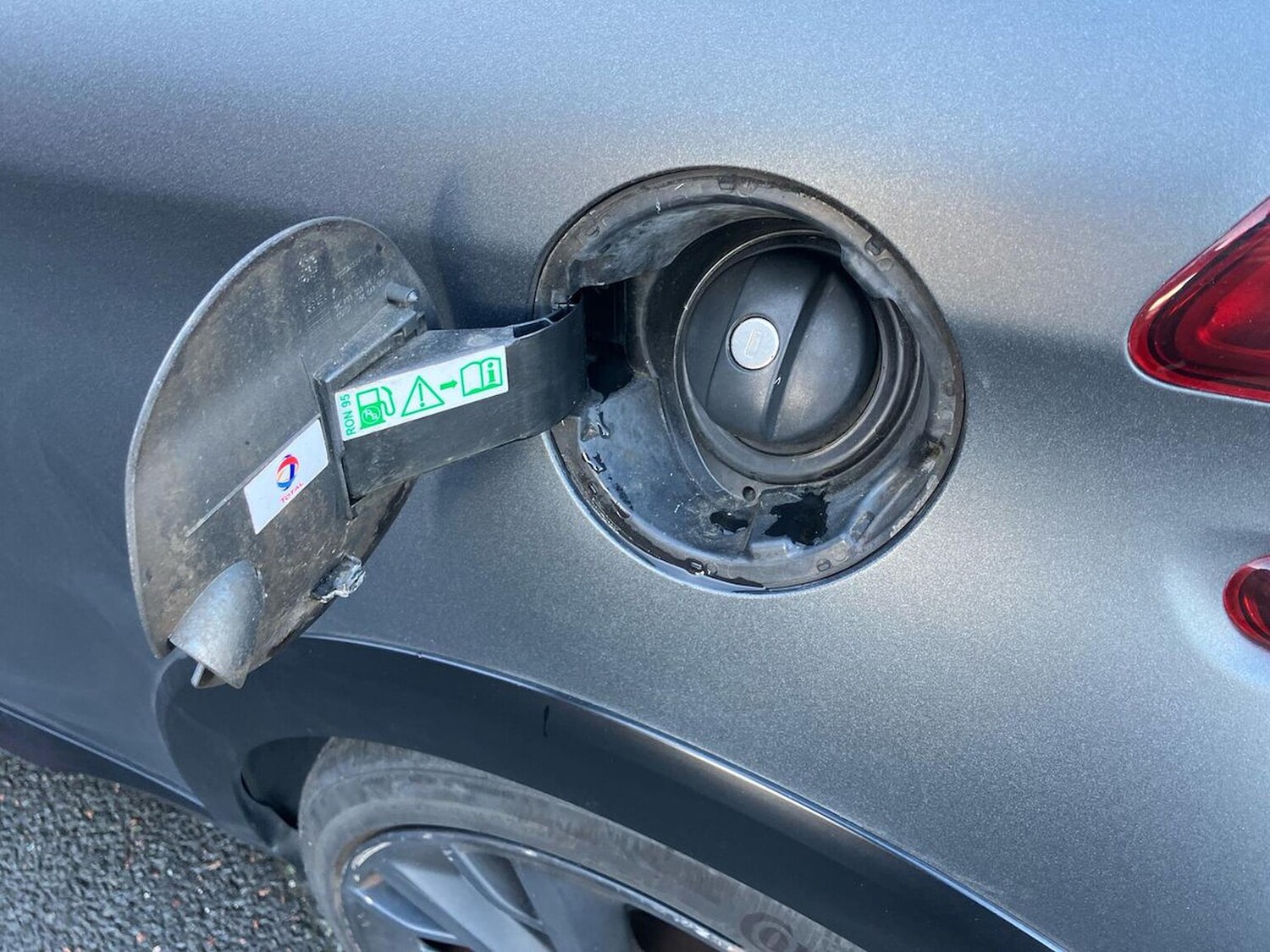 Used Peugeot 208 2016 for sale - 76778250: Photo 40