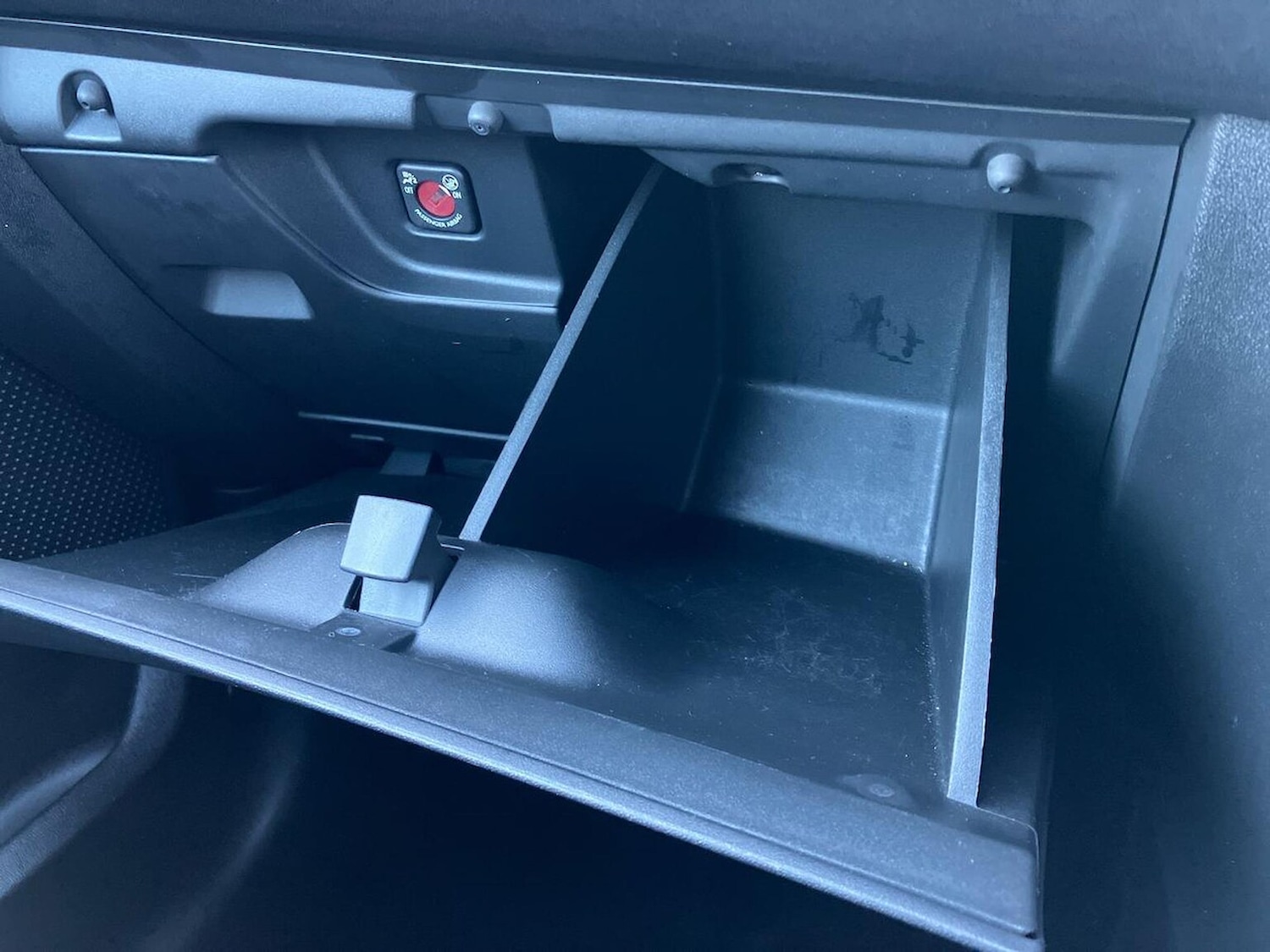 Used Peugeot 208 2016 for sale - 76778250: Photo 44