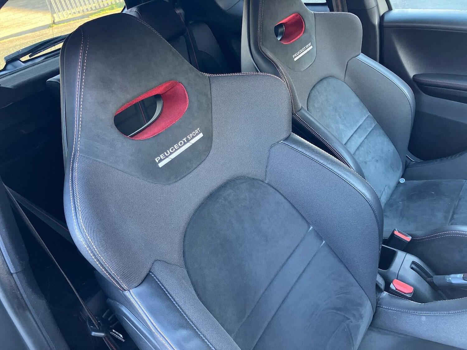 Used Peugeot 208 2016 for sale - 76778250: Photo 46