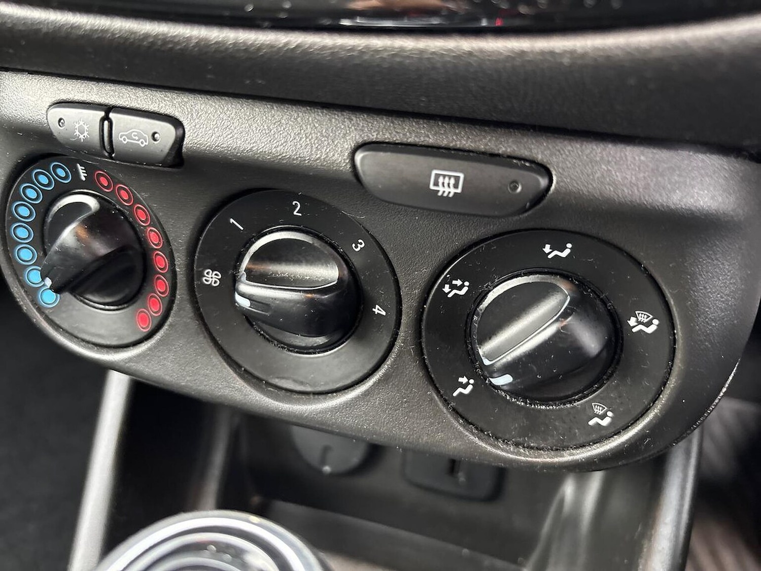 Used Vauxhall Corsa 2018 for sale - 77803447: Photo 23