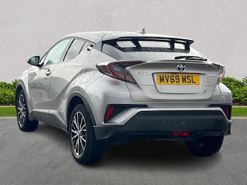Used Toyota C-HR 2019 for sale - 75497800: Photo