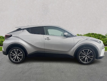 Used Toyota C-HR 2019 for sale - 75497800: Photo