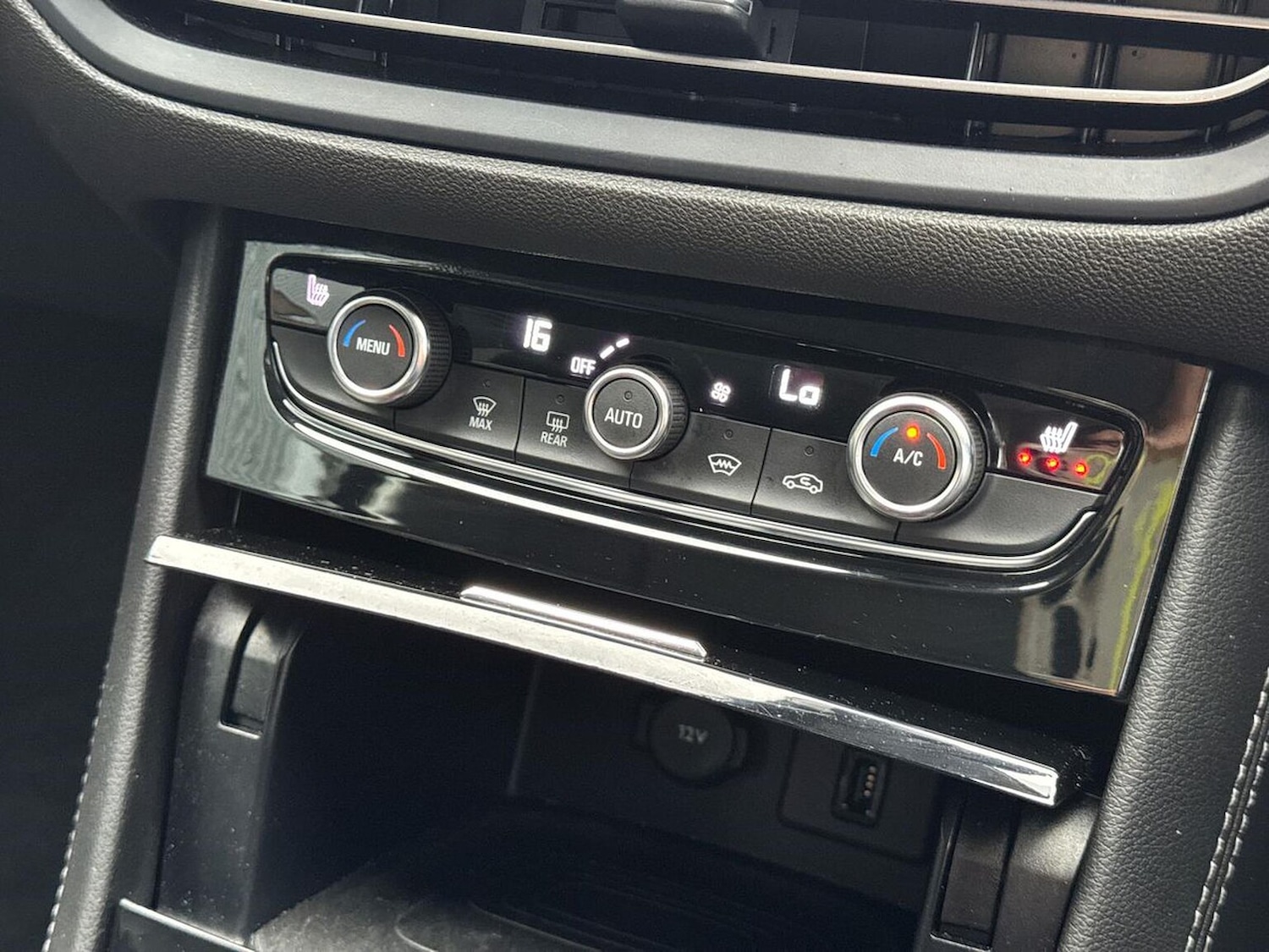 Used Vauxhall Grandland 2024 for sale - 76830659: Photo 12