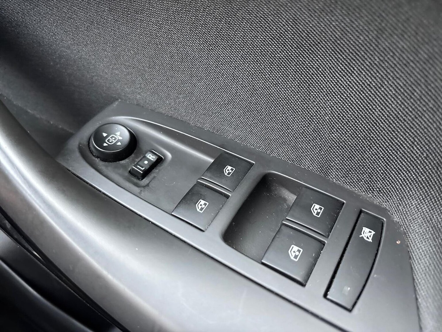 Used Vauxhall Astra 2017 for sale - 76655913: Photo 21